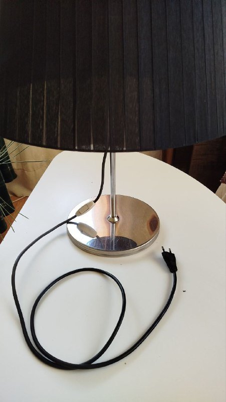 Лампа с абажуром 2