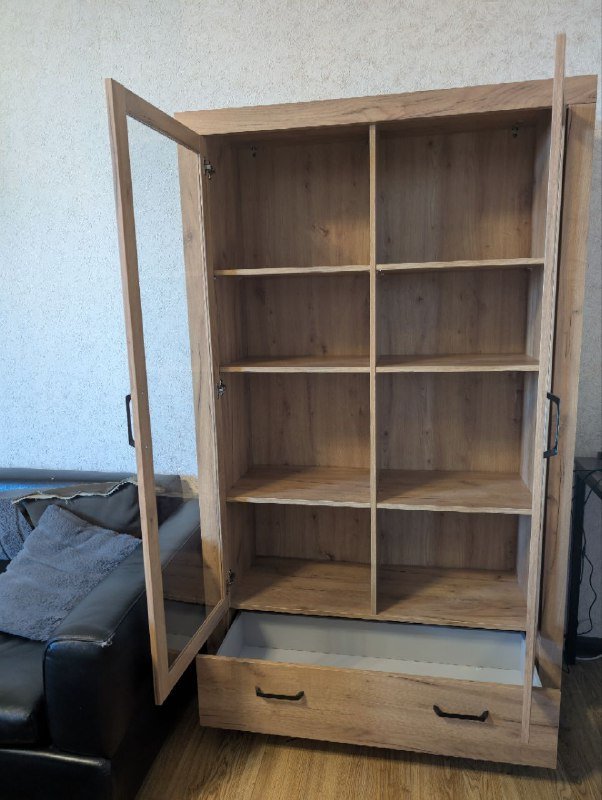 Шкаф-витрина JYSK 2