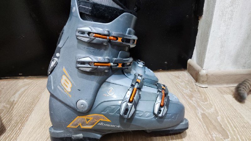 Штаны горнолыжные, подштанники, лыжи с ботинками 10