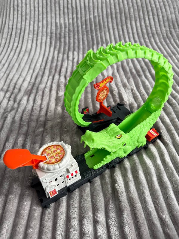 Игровой трек Hot Wheels аллигатор