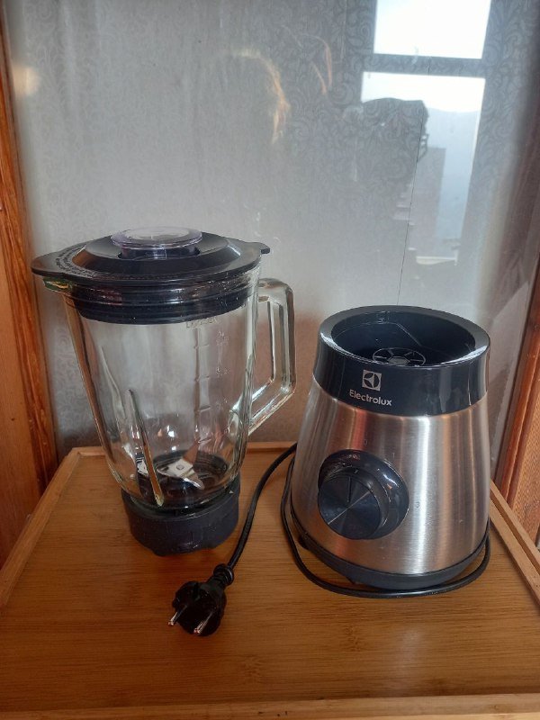 Свитер, пальто, лампы, блендер, мишка, термопот, рюкзак 5