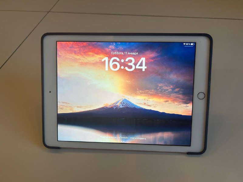 Ipad 6 (2018), 32гб, wi-fi, pink, с чехлом