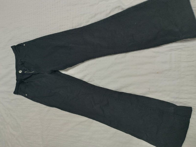 Женская одежда б/у купальники, брюки, шорты, платок