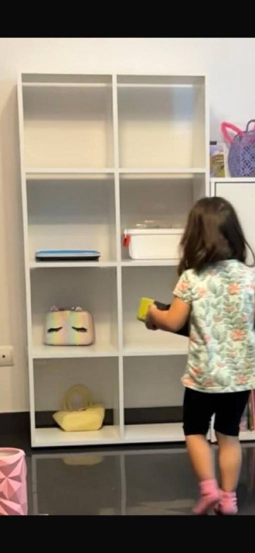 Стеллаж для книг или игрушек