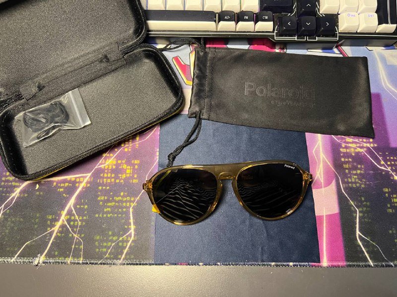 очки Polaroid солнцезащитные с чехлом 3