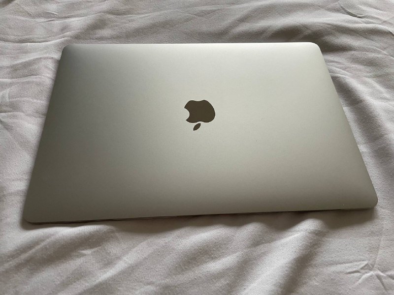 Macbook Air M1 8/256 2