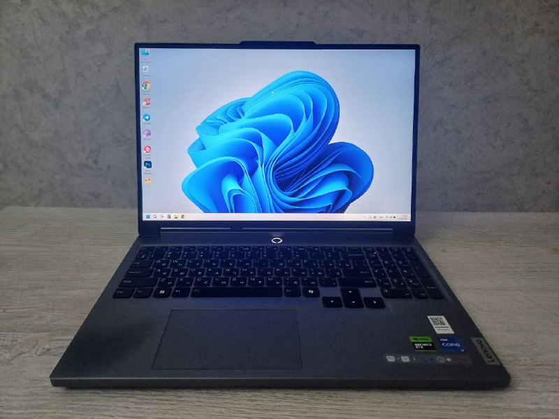 Игровой ноутбук Lenovo Legion 5 16IRX9