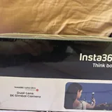 Insta360 Luna Ultra Fill Light Bundle 1