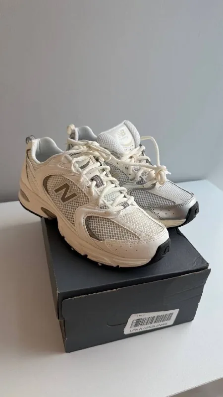 Кроссовки New Balance 1