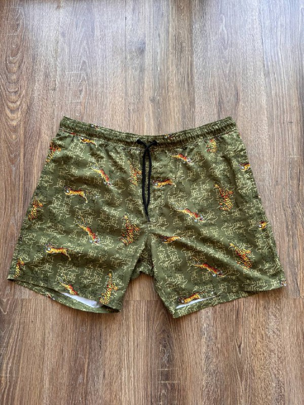 Шорты Calvin Klein, Champion, Oakley, Ed Hardy, Mammut, The North Face, Nike, Berghaus, Carhartt 4