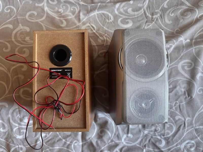 Колонки UNITED MIC5232 пассивные с проводами