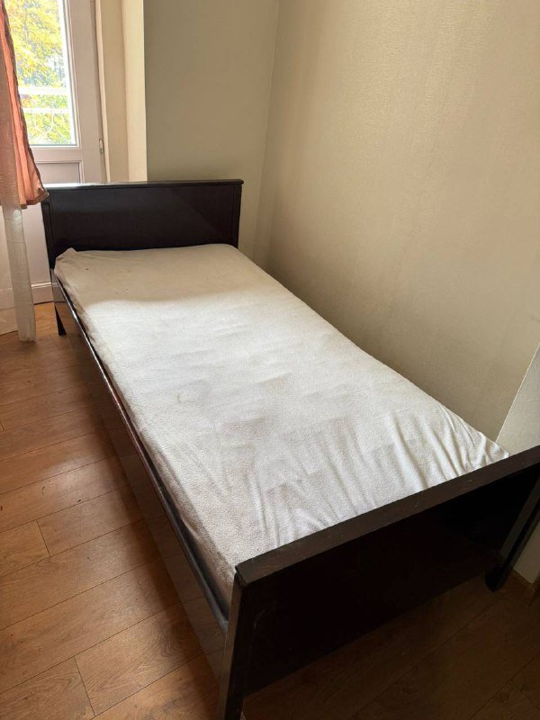 Односпальная кровать