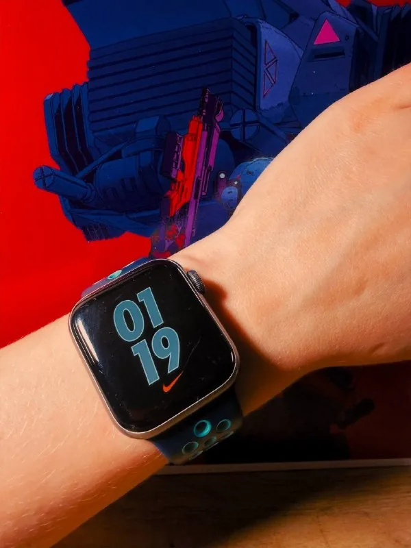 Apple Watch Series 5 Nike 1