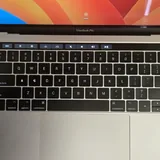 MacBook Pro 13.3 Retina i5 Touchbar 1