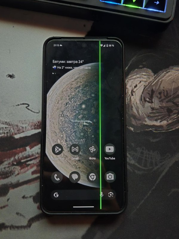Google Pixel 8 с линией на экране, чехол, провод, бронь 5