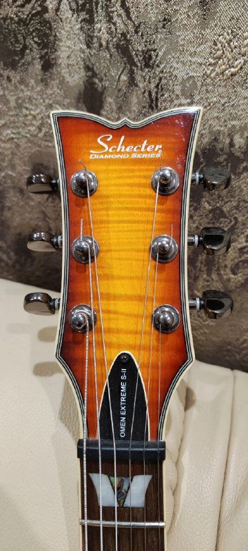 Fender Duo-Sonic, Schecter Omen-II, Korg Microkorg, VOX vt20x 5