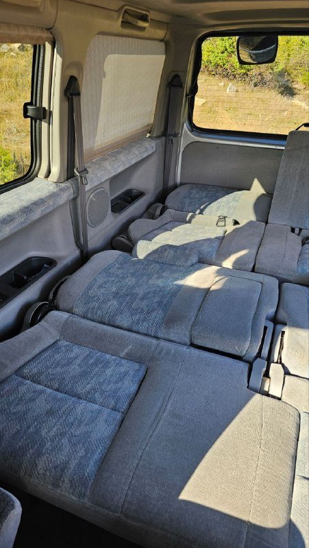 Микроавтобус Mazda с кемпинг-комплектом 4WD 2