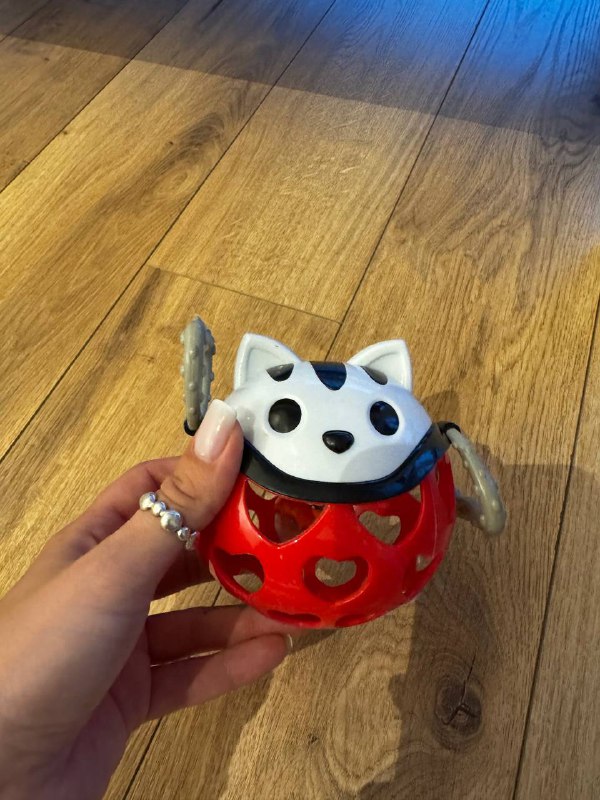 Детские игрушки и игровой коврик 8