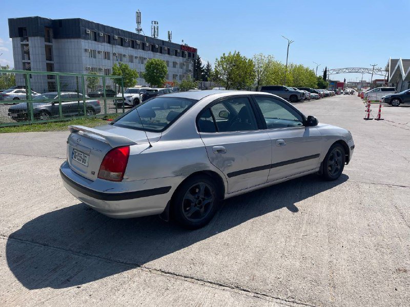 Hyundai Elantra 2.0 cng 2003 автомат 7