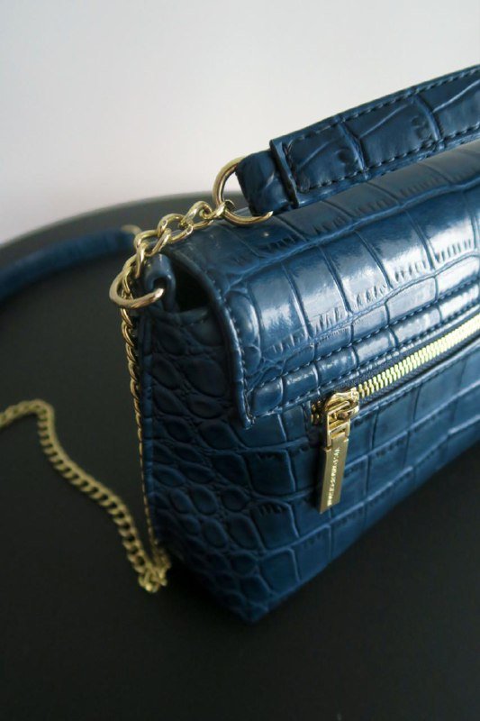 Темно-бирюзовая кожаная сумка кроссбоди с тиснением под крокодила 6