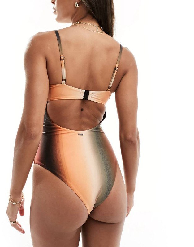 купальник We are we wear, Джинсовые шорты Wrangler