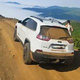 Jeep Cherokee 80-летняя юбилейная версия 3
