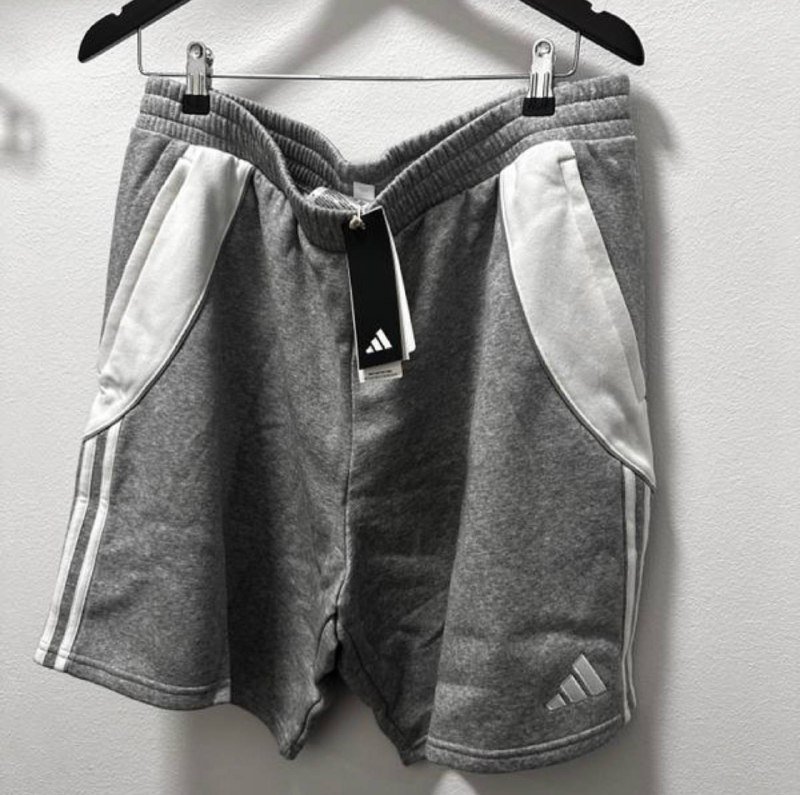 Шорты Adidas размеры XL и 2XL