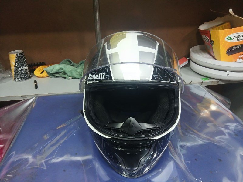 Мото шлем Benelli 3