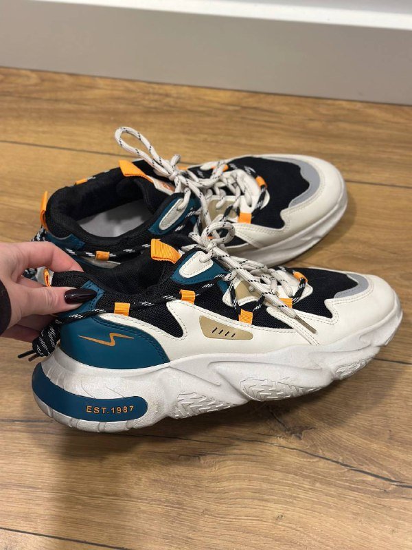 Мужские кроссовки 43 размер 3