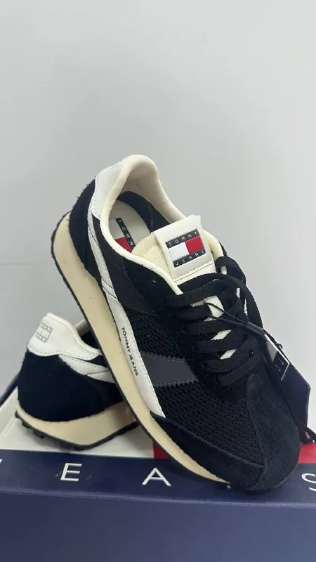 Tommy Hilfiger sneakers, size 38 1