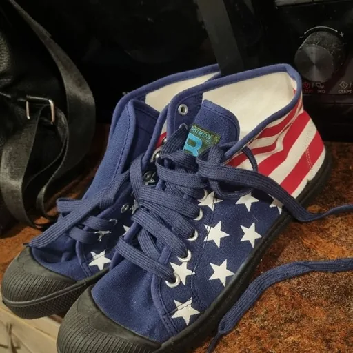 New sneakers, size 41