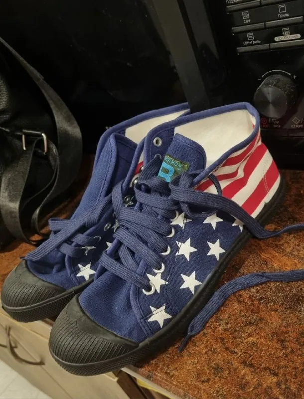 New sneakers, size 41