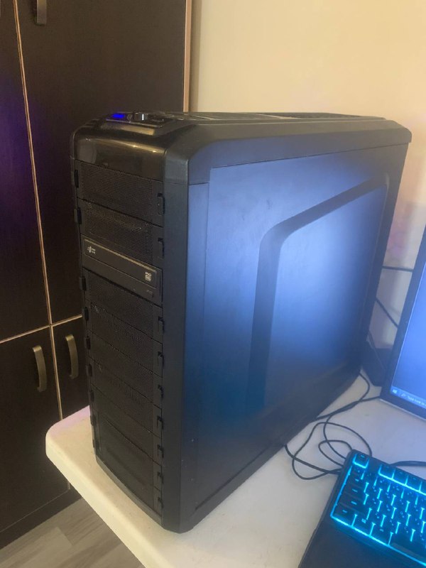 Корпус для ПК большой с CD и 2 кулера 2