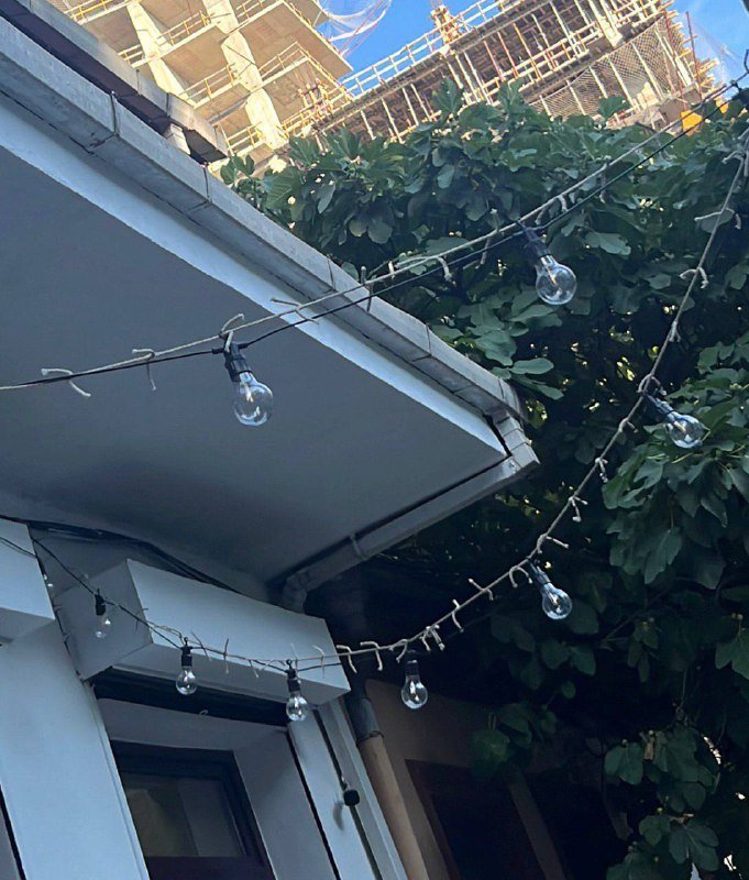 Стол деревянный новый 3