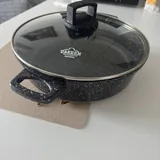 Deep frying pan with lid 1