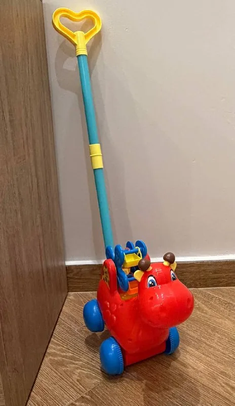 Игрушки, надувной круг, горшок 1