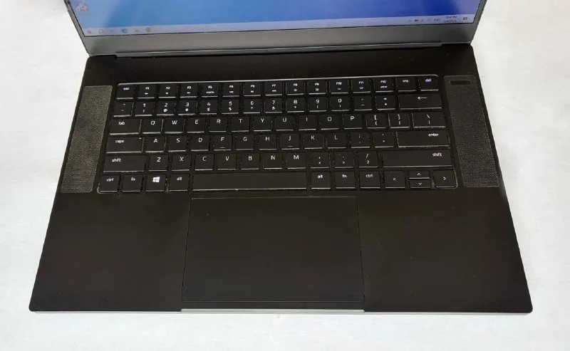 Razer Blade 15 Advanced gaming laptop 3
