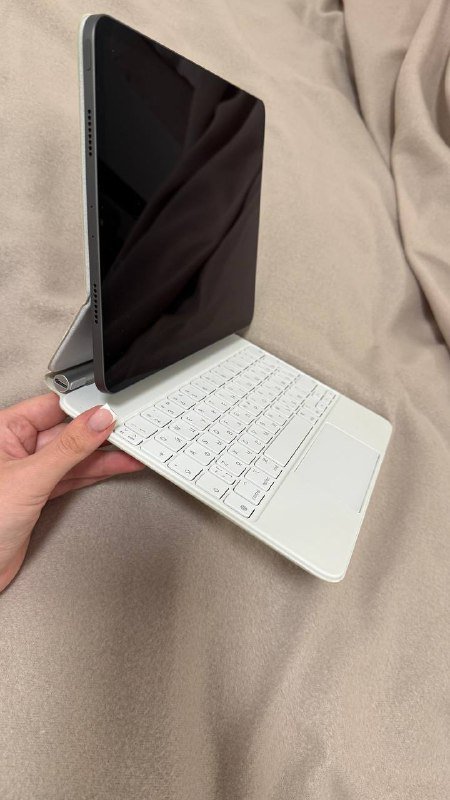 iPad Pro 11” 3-го поколения, Magic Keyboard 2