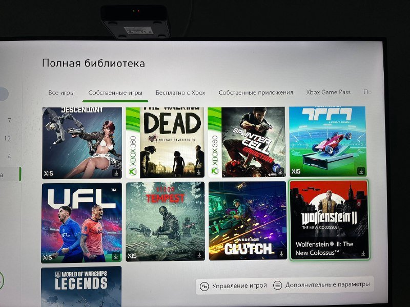 Xbox Series S с двумя геймпадами, подставкой и аккаунтом с играми 5