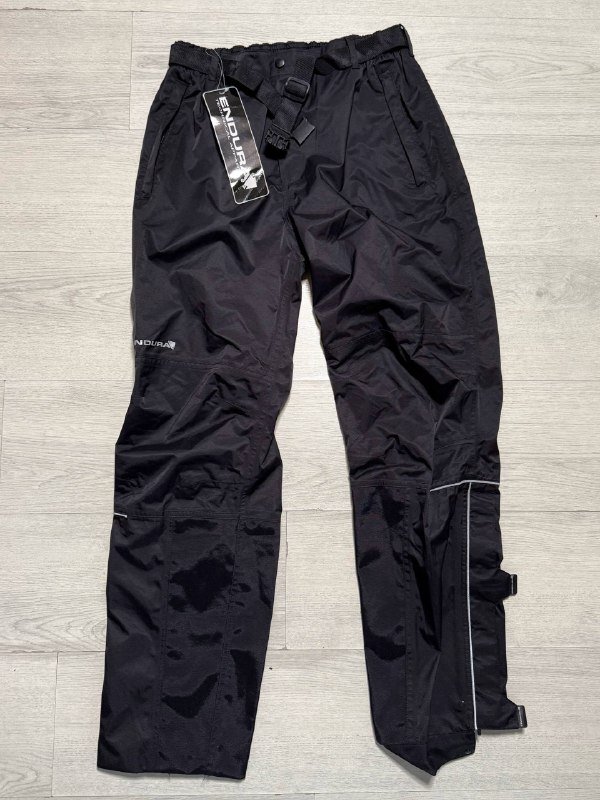 Härkila Pro Hunter Endure Pants, Burton Breach Earth Jacket, Endura Cycling Waterproof Pants 2