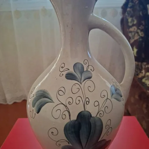 Декоративные кувшины