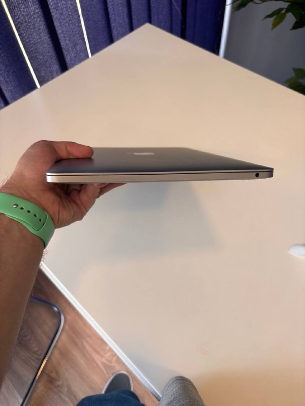 MacBook Pro 2020 i5 8/500гб 3