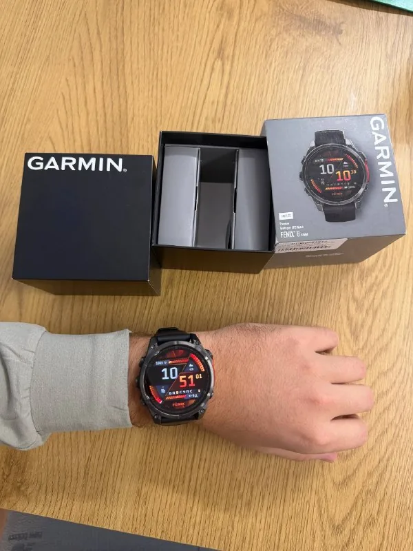 Garmin Fenix 8, часы 1