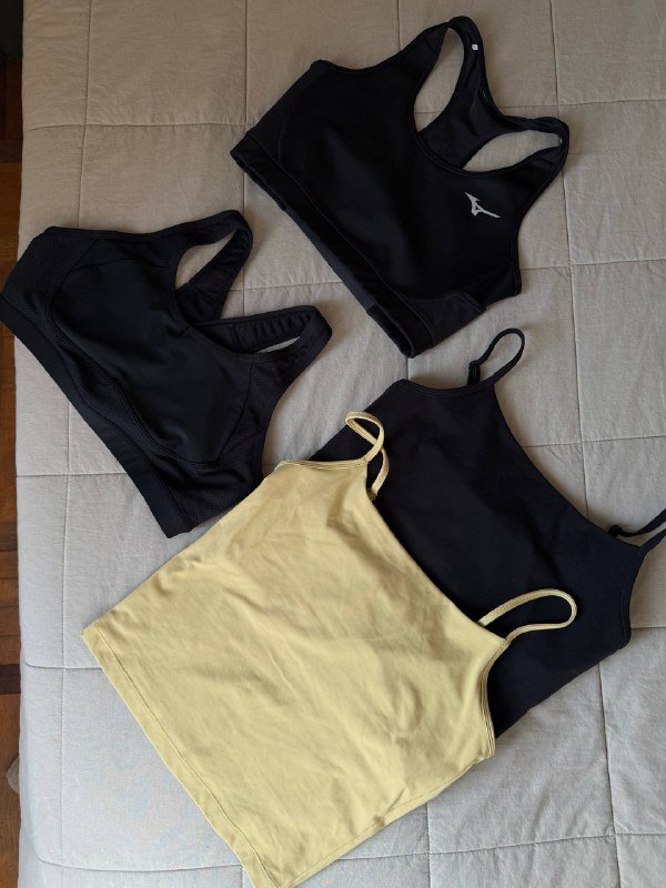 Женская одежда: топы, кроссовки, куртки, платья, свитшоты, шуба