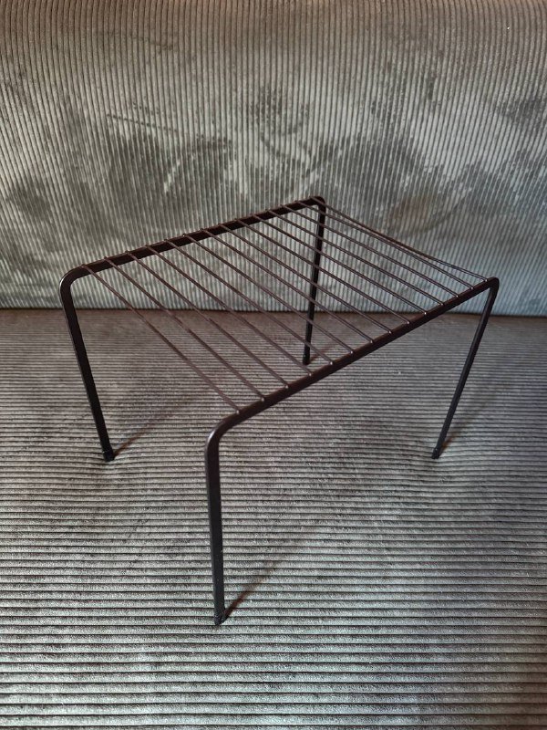 Металлические полки подставки белая и черная