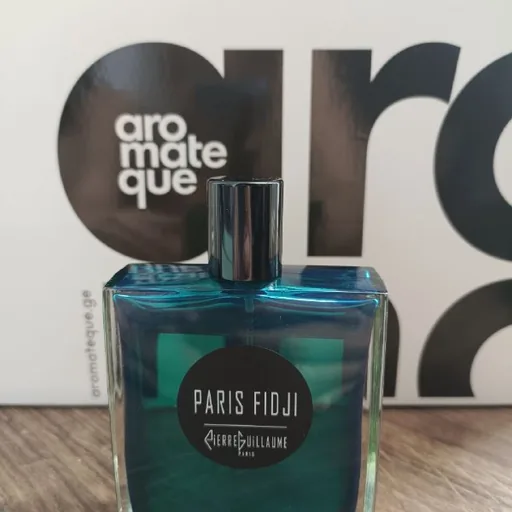 Paris Fidji, Bloody Smoke