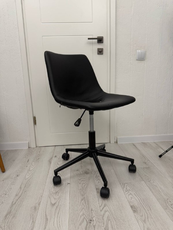 PlayStation 3 Slim Edition с джойстиками и играми 3