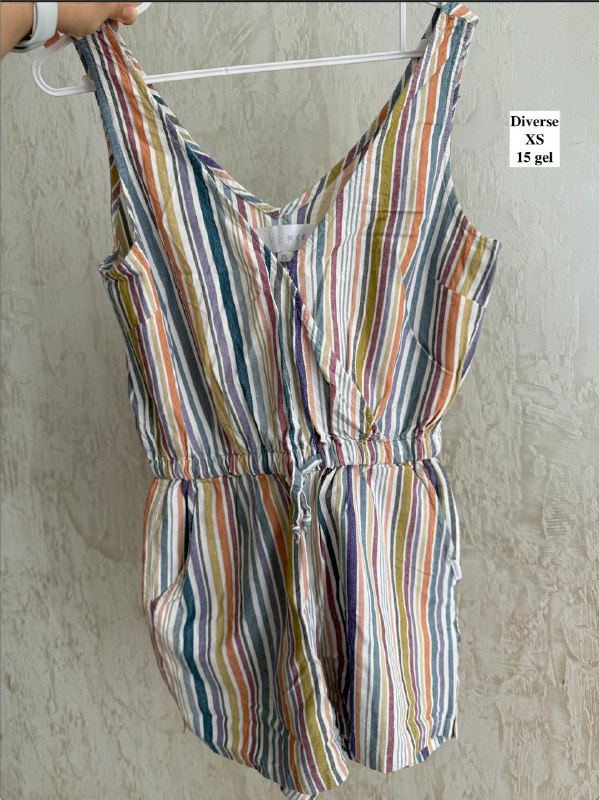 Майка House Brand, комбинезон Diverse, платья DeFacto и Seed, сумочка 2