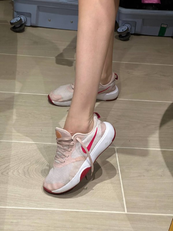 Кроссовки Nike 39 размер спортивные 2