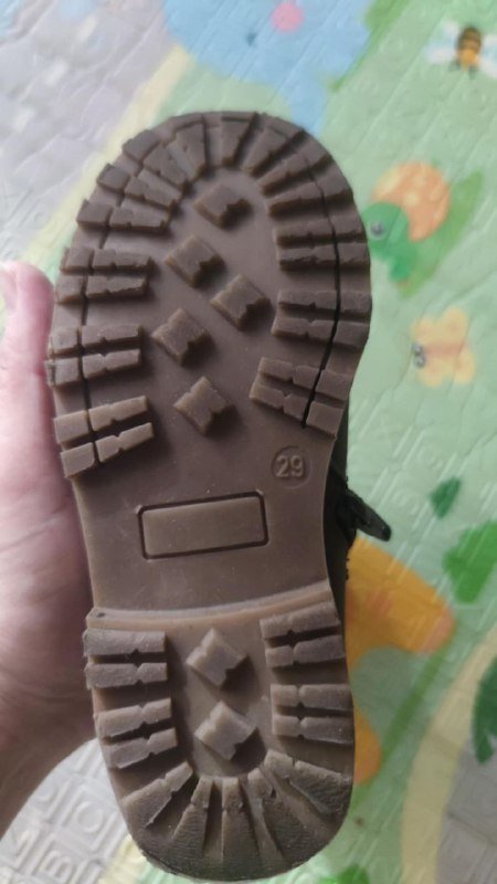 Зимние ботинки и резиновые тапочки для девочки 2